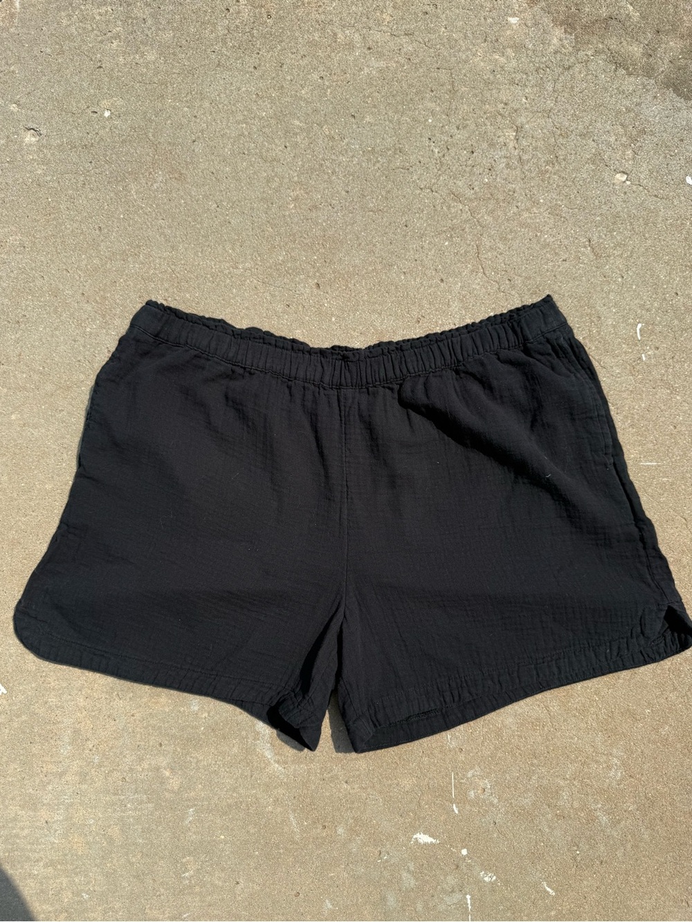 Old Navy Black Elastic-Waist Athletic Shorts